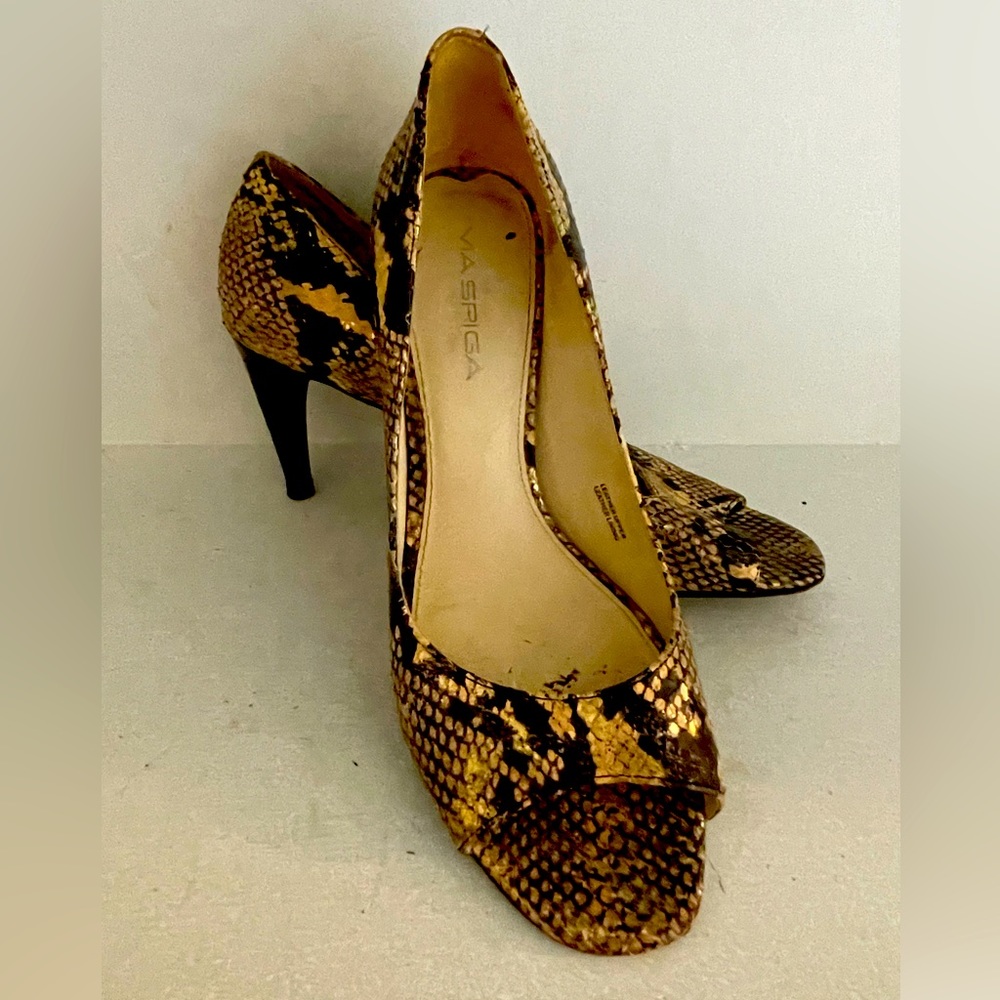 Via Spiga Peep Toe Metallic Snake Skin Print Leather Pump - Good Time Shoe!